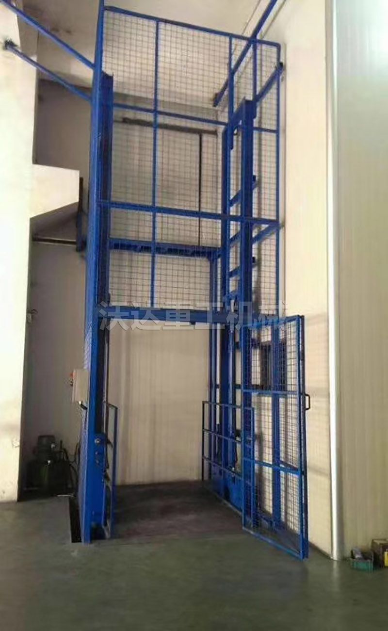 導(dǎo)軌式升降平臺(tái)